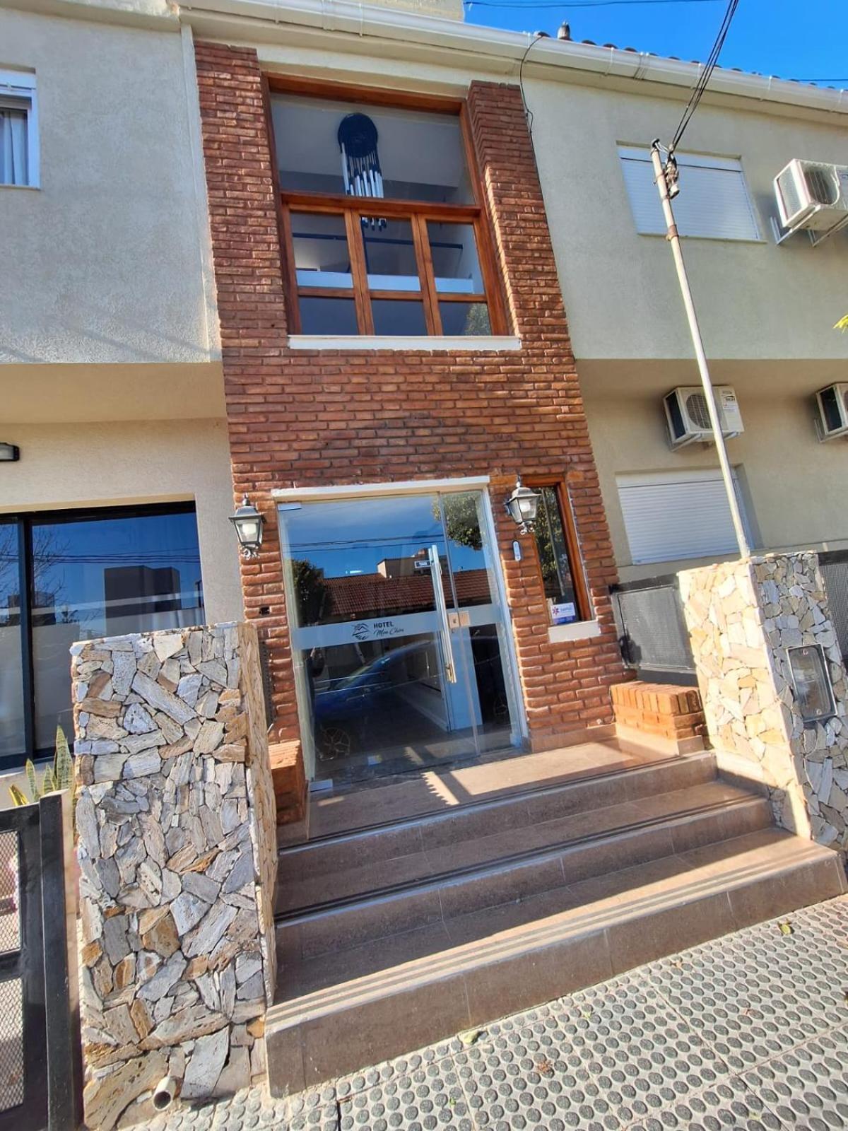 Mon Cheri Hotel *